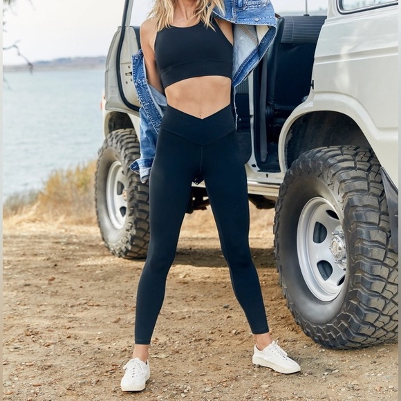 Aerie Offline Real Me High Waist Crossover Leggings - Picture 2 of 11